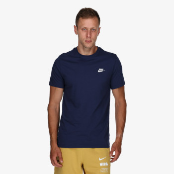 Nike Sportswear Club
